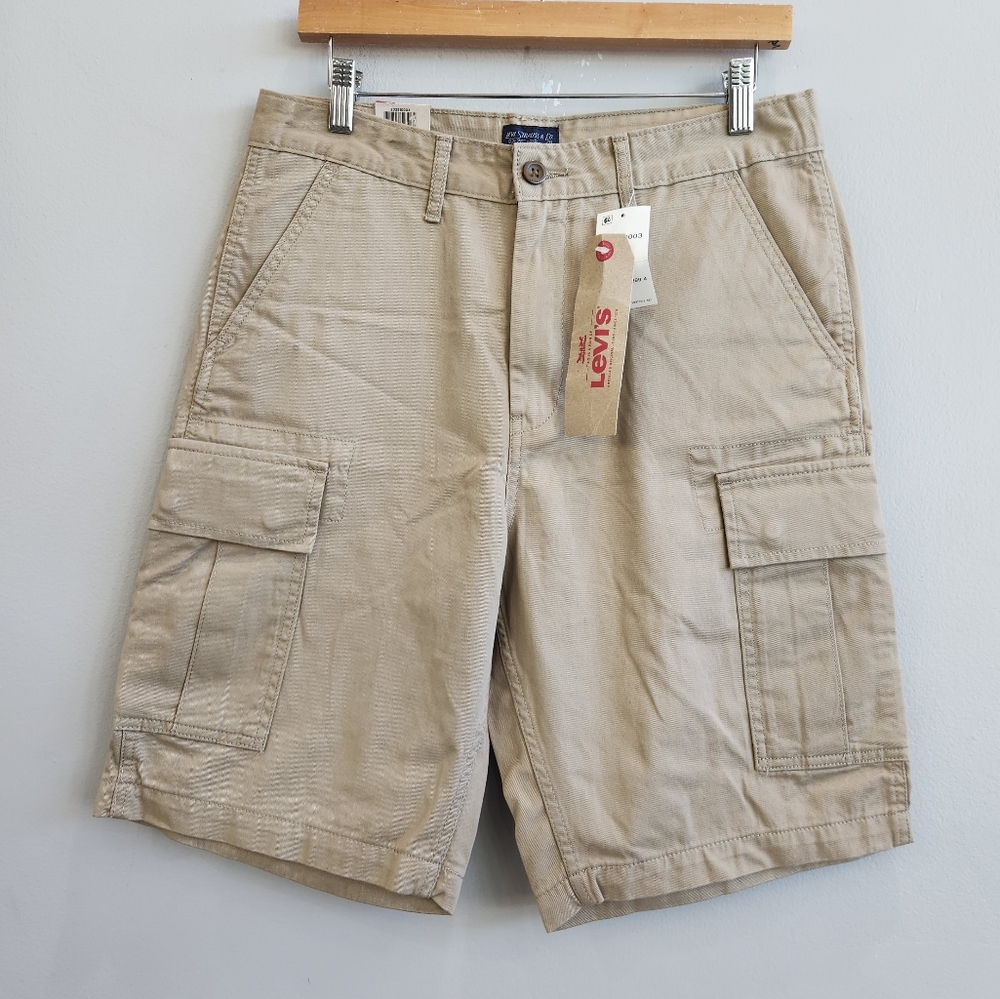 NEW Levi's Carrier Cargo Shorts Men’s Size 30 Flat Front Khaki 10" Inseam